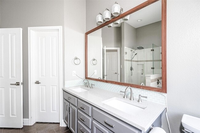 Building Photo - 5928 Lomita Verde Cir