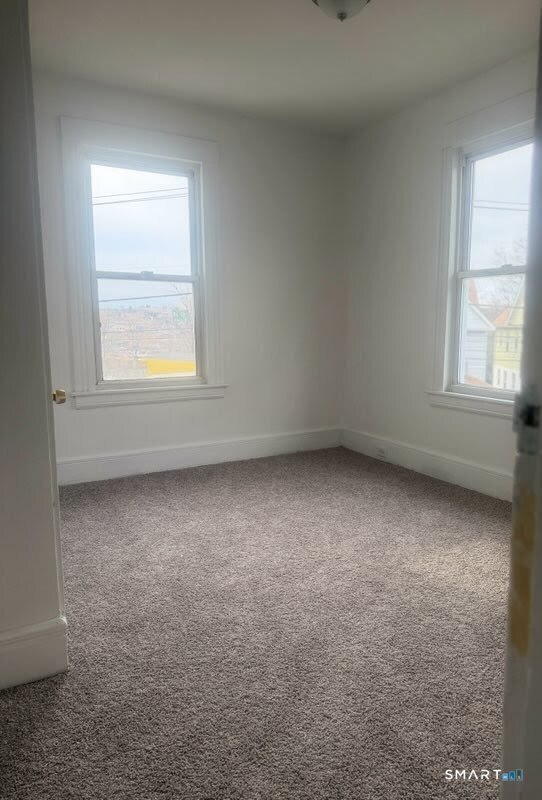 Building Photo - 831-833-833 William St