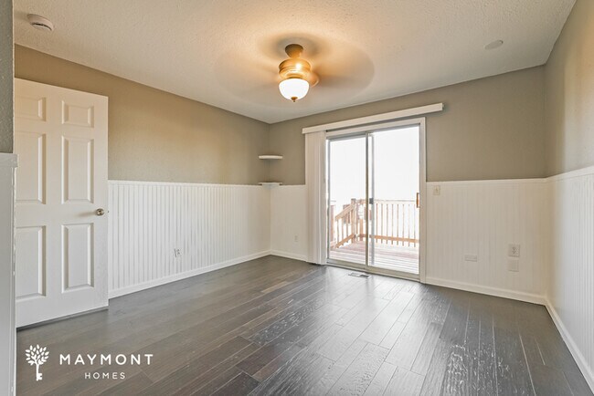 Building Photo - Spacious Two-Story Living in Aurora