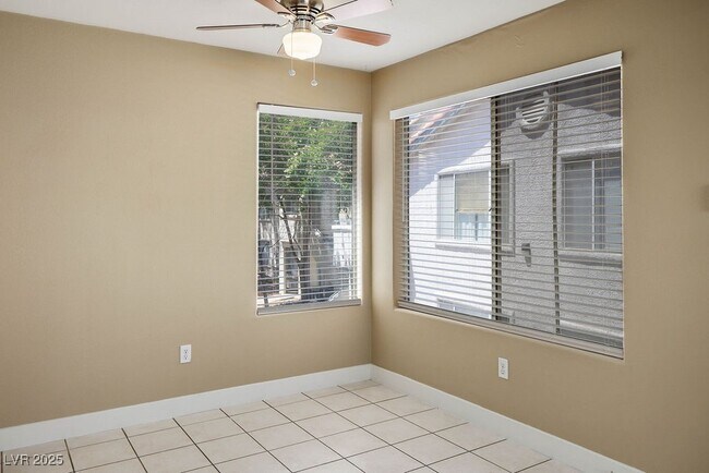 Building Photo - 3103 Key Largo Dr