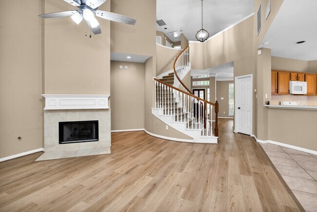 Building Photo - 20931 Deauville Dr