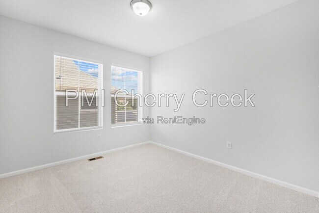 Building Photo - 3627 Starry Night Loop