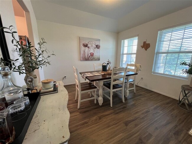 Building Photo - 1224 Matt Ln