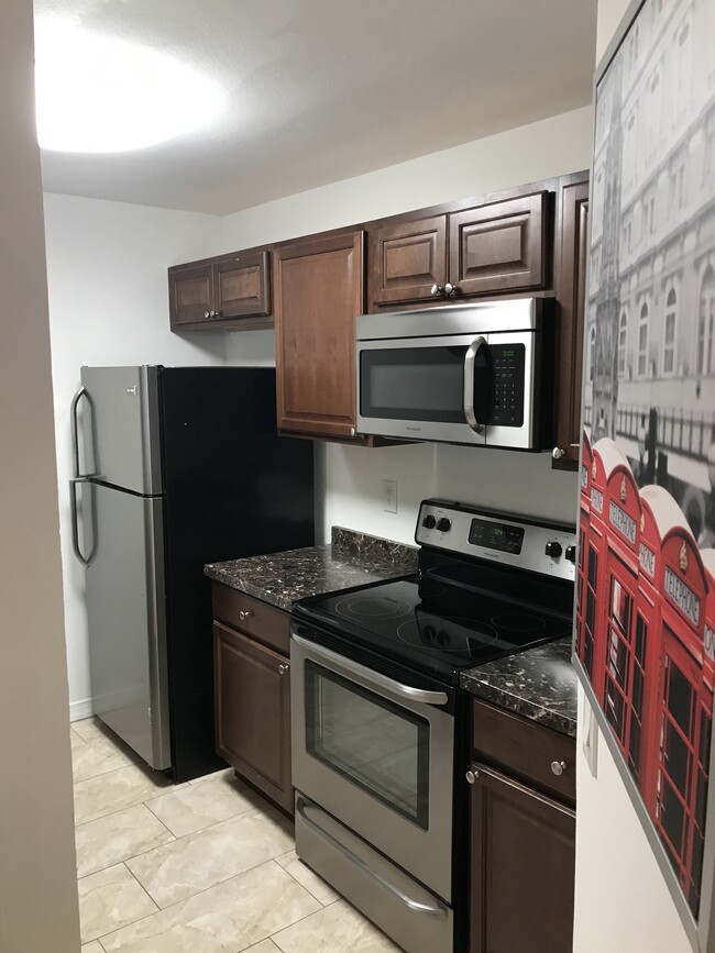 Building Photo - 4740 Walden Cir