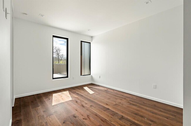 Building Photo - 2603 Little John Ln