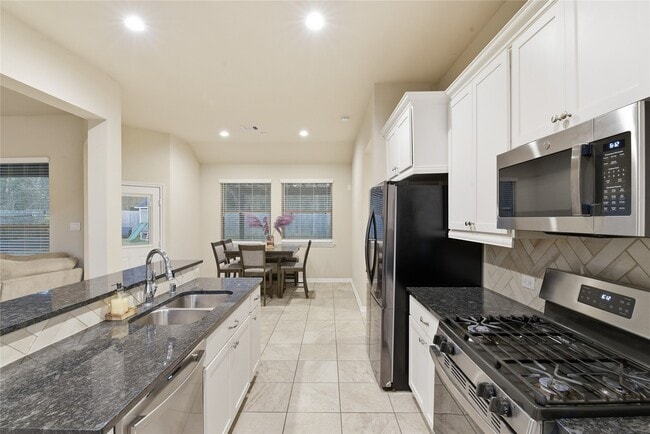 Building Photo - 6818 Aspen Peak Dr