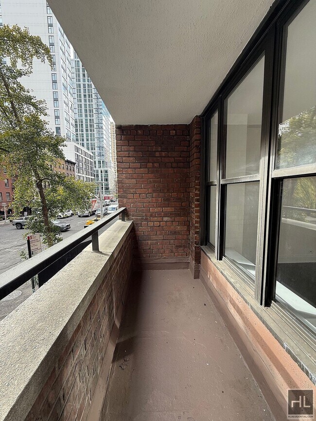 Building Photo - EAST 35 STREET