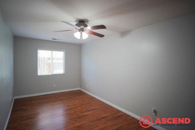 Building Photo - Lovely Home in Northwest Bakersfield