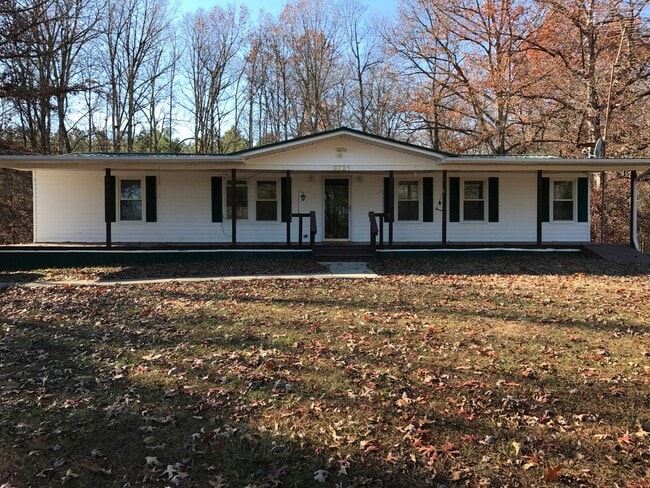Primary Photo - 3BR Home in Maiden on 1.85 Acres