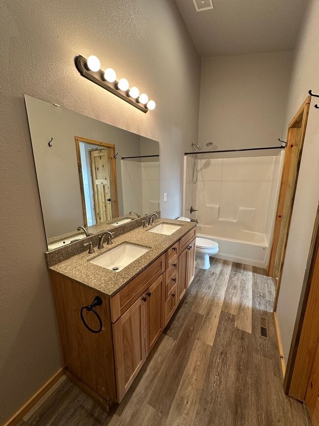 Building Photo - BEAUTIFUL NEWER CONSTRUCTION! 3 BEDROOMS, ...