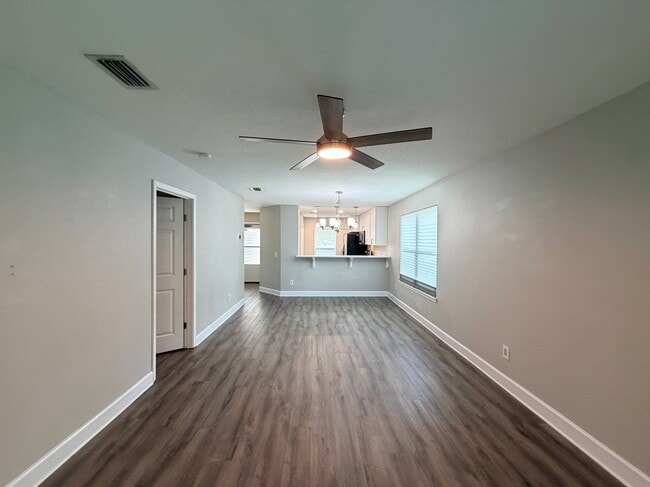 Building Photo - 7738 Lola Cir