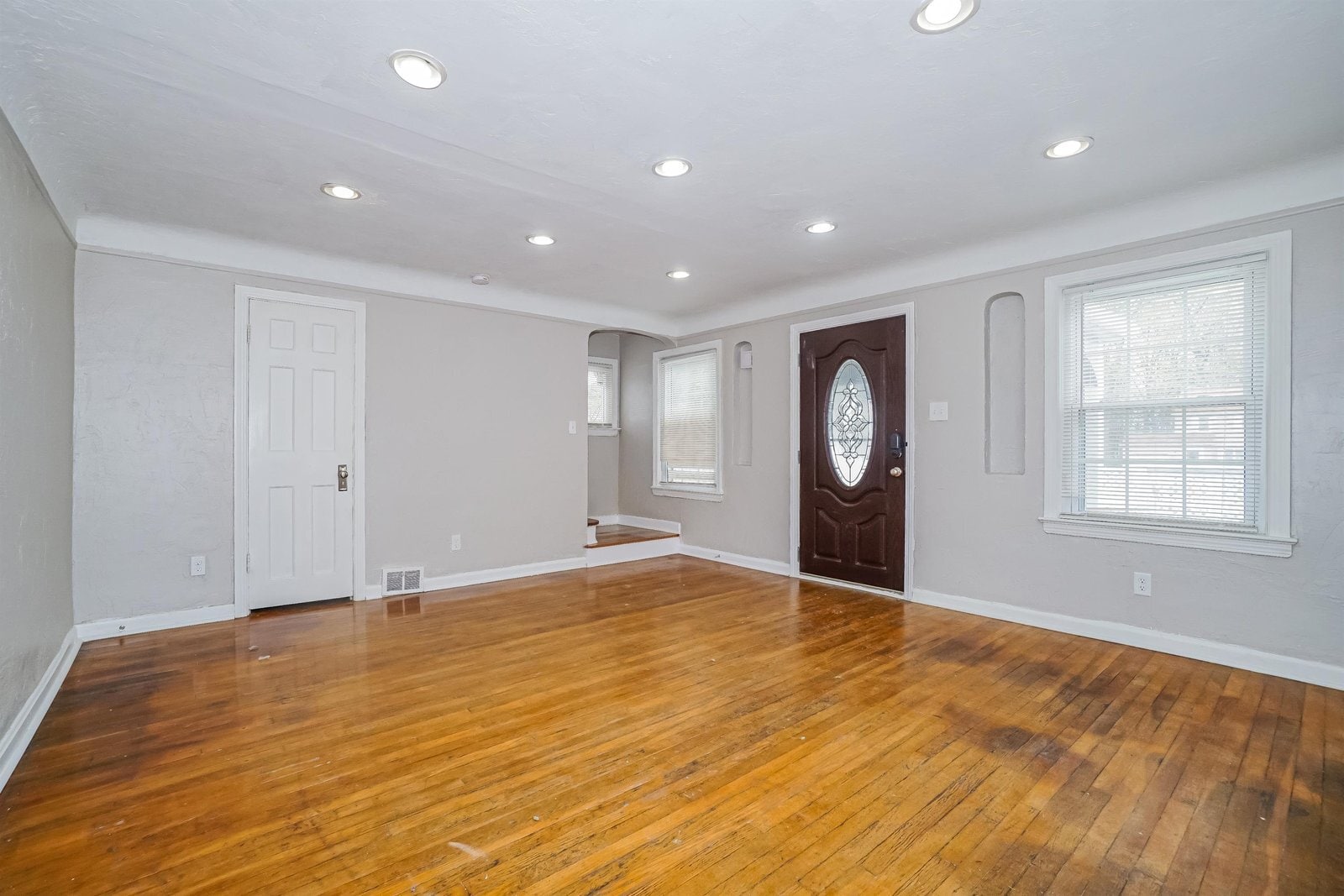 Building Photo - 651 Voelker Ave