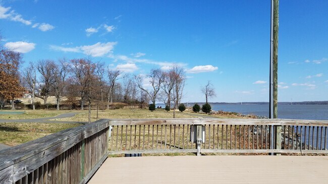 Water front park - 269 4th Ave