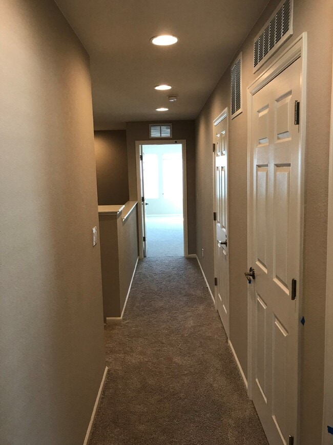Building Photo - NEW and Modern! 3BR/2.5BA in GVR!
