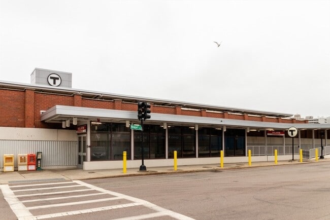 Building Photo - 151 Pine St