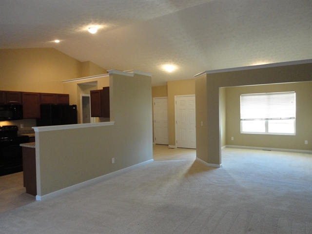 Building Photo - 596 Jodee Dr