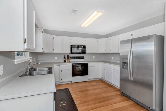 Building Photo - 5981 Vinemont Dr NW