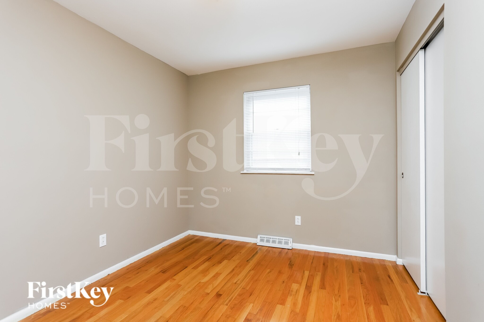 Building Photo - 14035 Invicta Dr