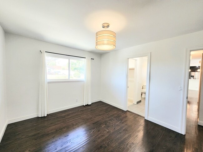 Building Photo - 3 bedroom 3 bathroom hillside Pacifica home with serene views