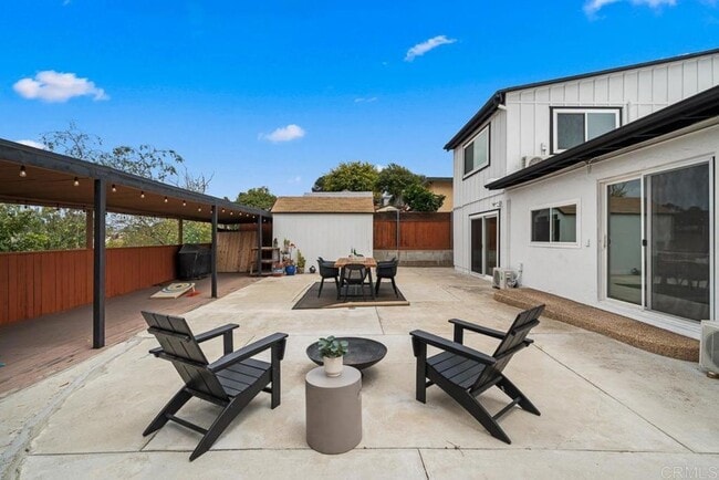 Building Photo - Spacious Remodeled Home with Separate Apar...
