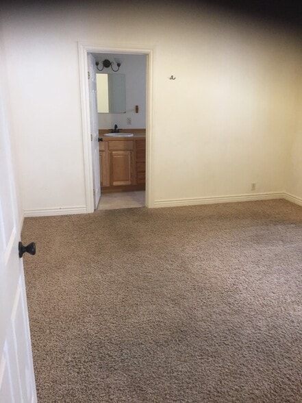 Building Photo - 3174 Lindsey Loop