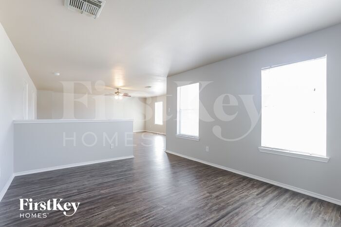 Building Photo - 7934 Tawny Bluff Ct