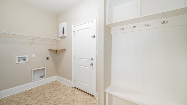 Building Photo - 6947 Cortona Hills Way