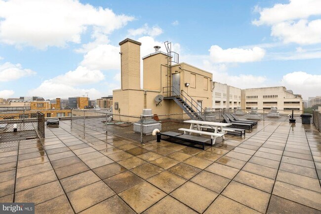 Building Photo - 2401 H St NW