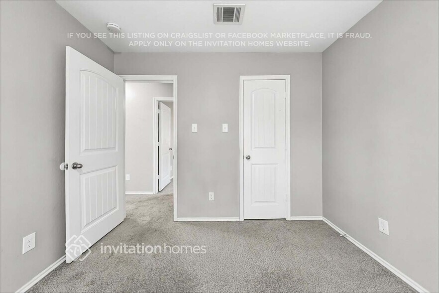 Building Photo - 313 Eastland Ct