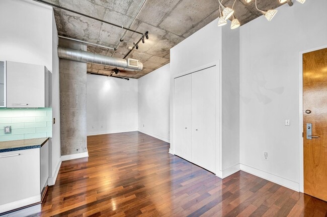 Building Photo - 411 NW 1st Ave