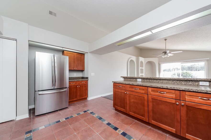 Building Photo - 16444 Coopers Hawk Ave