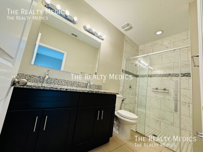 Building Photo - 1417 Swan Ct