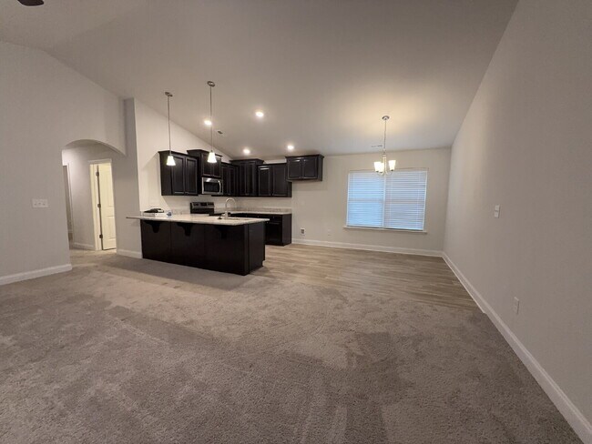 Building Photo - "Modern Madison Retreat: 3-Bed, 2-Bath Home with Elegant Granite Finishes!"