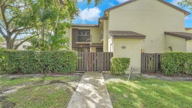 Building Photo - 3655 Cocoplum Cir
