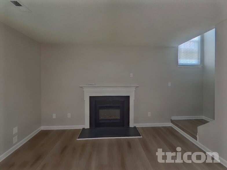 Building Photo - 701 Barbee Farm Dr