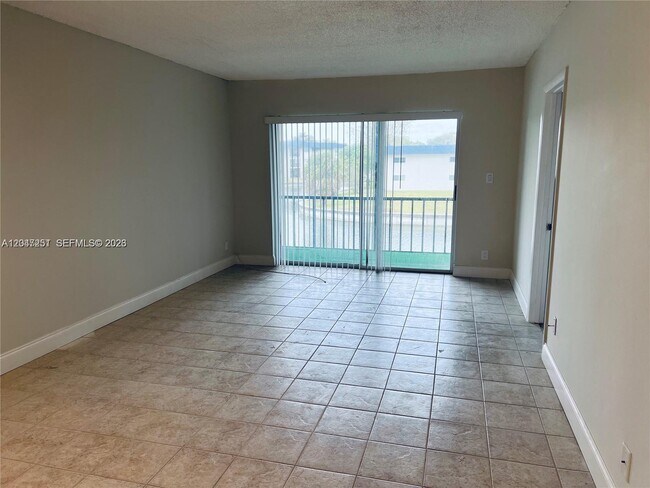 Building Photo - 8025 S Colony Cir