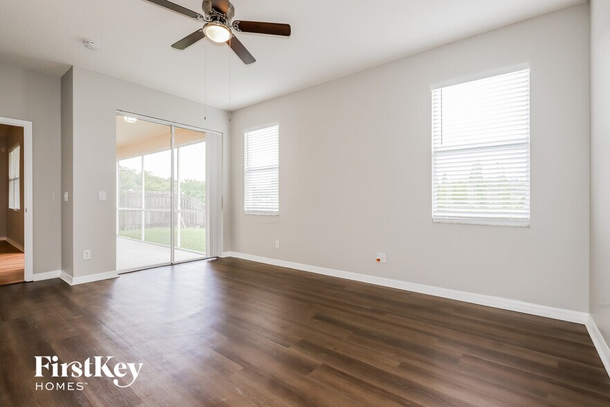 Building Photo - 9409 Laurel Ledge Dr