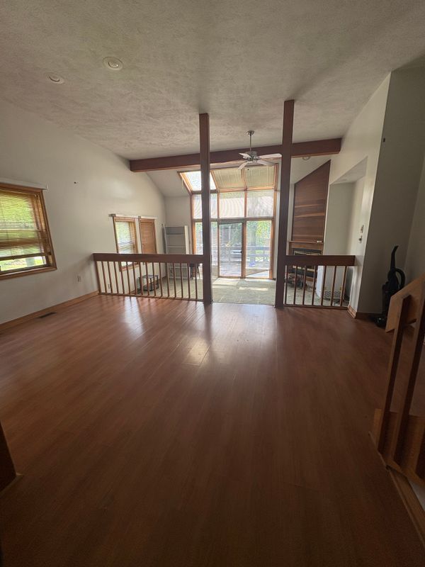 Building Photo - 37 Skyview Dr