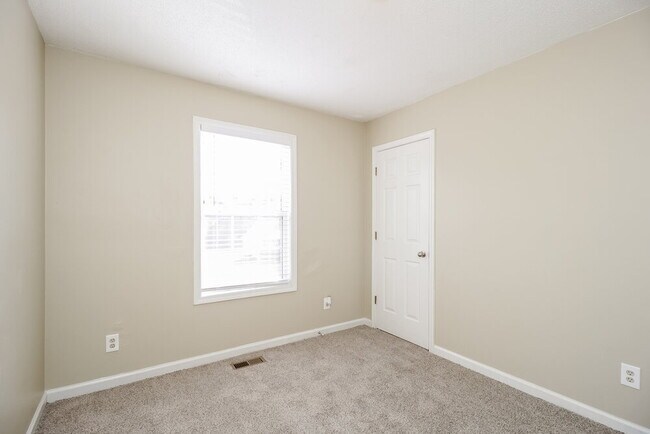 Building Photo - 154 Chief Ct