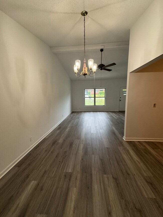 Building Photo - 1700 Winston Dr