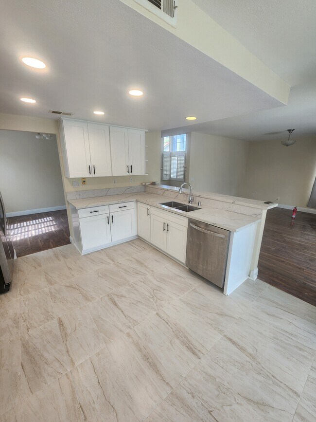 Building Photo - 1437 Green Oak Rd