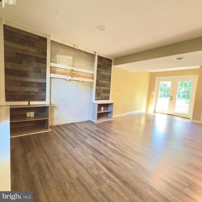 Building Photo - 10954 Blake Ln