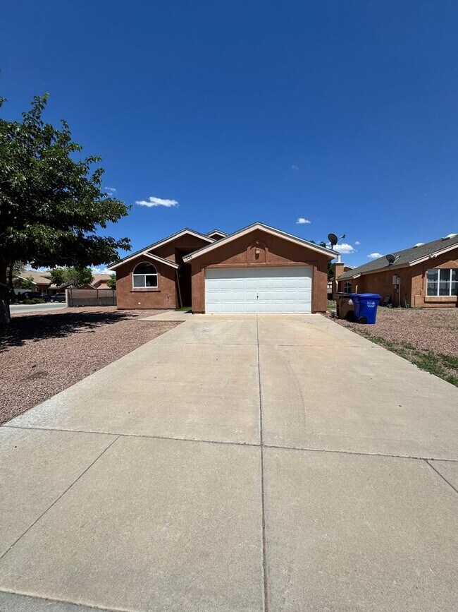 Building Photo - 1326 Magoffin Pl