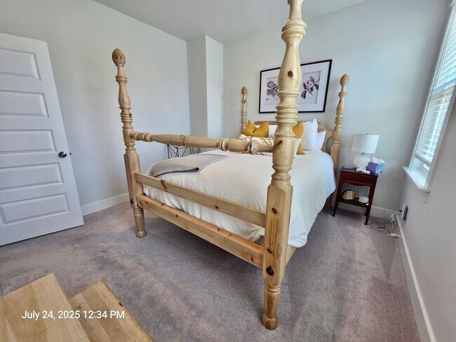 Building Photo - Like new 4 bedroom + loft - Stonoview - Jo...