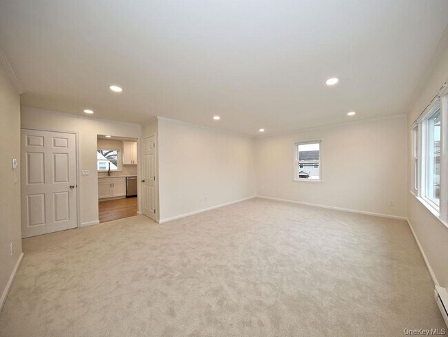 Building Photo - 105 Florence St