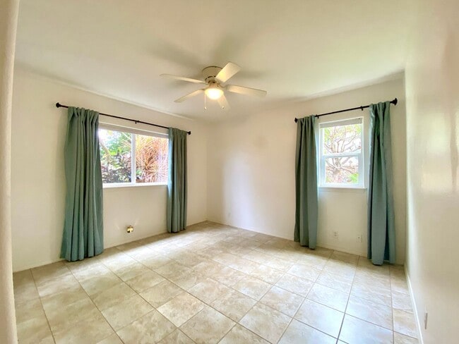 Building Photo - 75-654-654 Lalii Pl