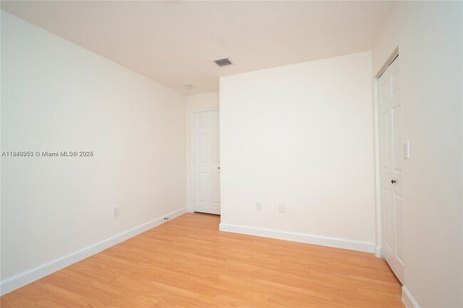 Building Photo - 7042 NW 114th Ct