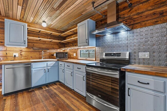 Building Photo - 1148 Gunter St