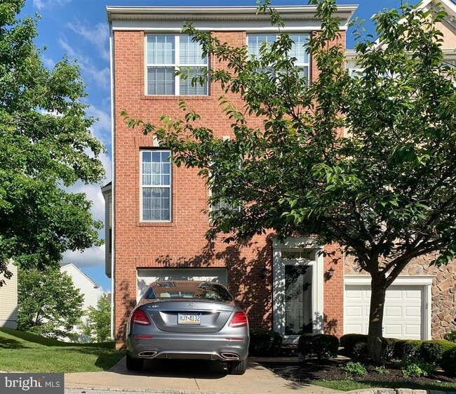 Primary Photo - 193 Hudson Dr
