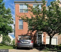 Building Photo - 193 Hudson Dr
